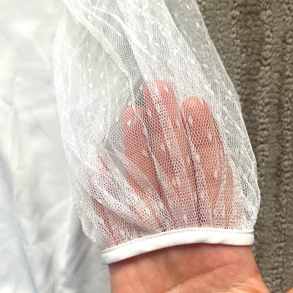 White chiffon and lace blouse - Picture 3 of 6